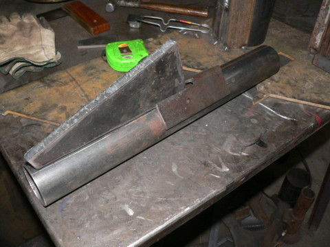 welding tail bracket to the tail pivot