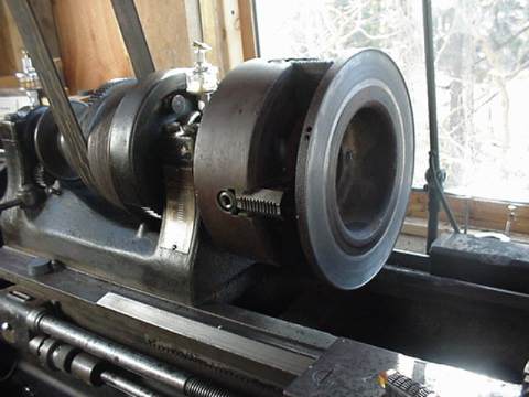 brake disk on the lathe 